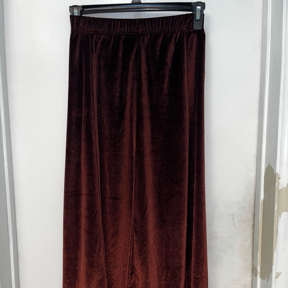 Elegant Brown Velvet Skirt